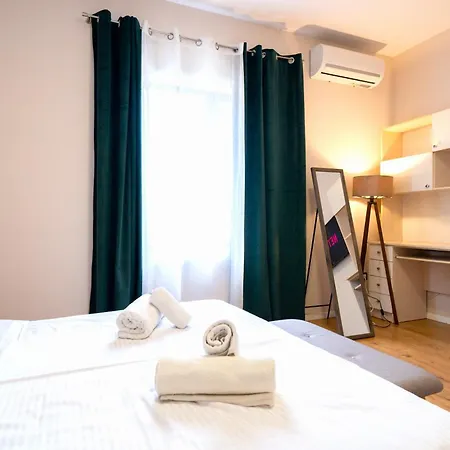 Apartament Colorful Comfy Tirana
