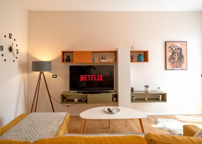 Colorful Comfy Appartement Tirana