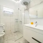 Colorful Comfy דירה טיראנה