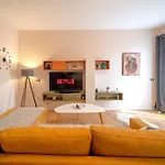 Colorful Comfy * تيرانا
